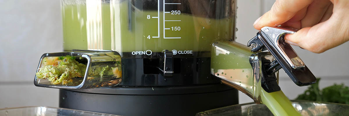 Соковыжималка в работе Соковыжималка в работе